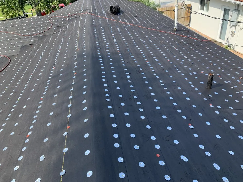 Slide of The Roof Wizard