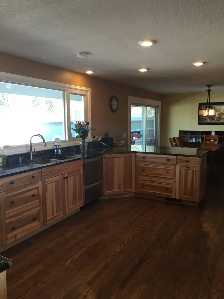 Slide of The Service Guys