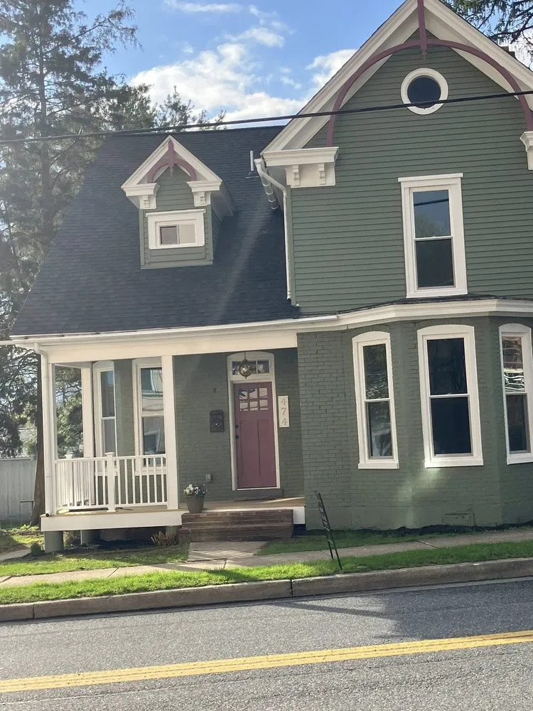 Slide of The Shingle Lady's