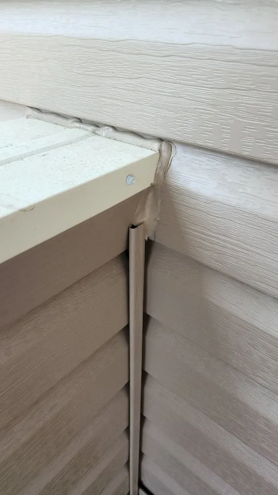 Slide of The Siding & Insulation Company