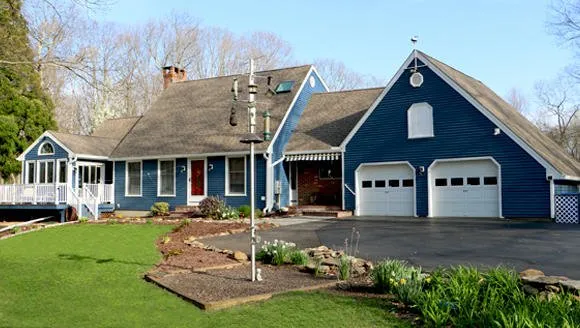 Slide of The Siding Store