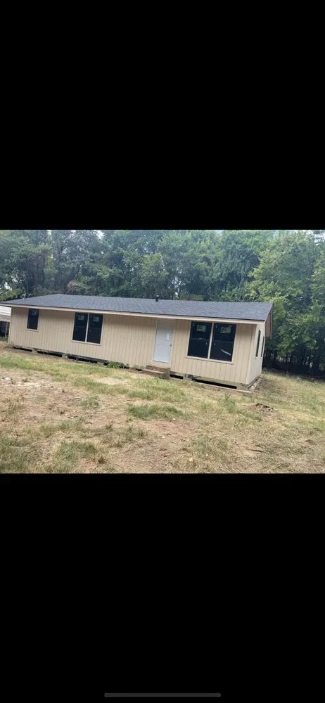 Slide of The Texan Construction & Services