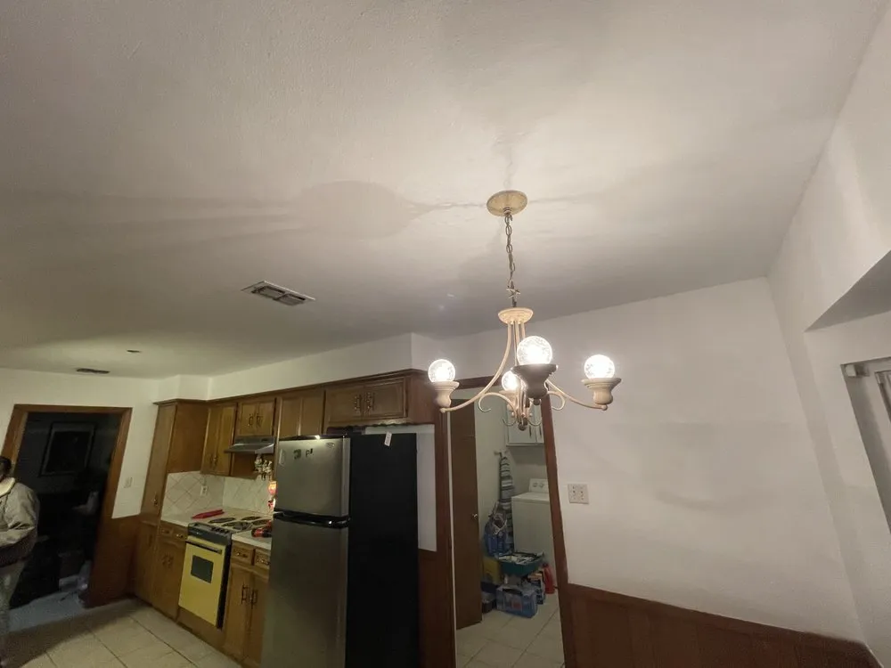 Slide of The Texan Construction & Services