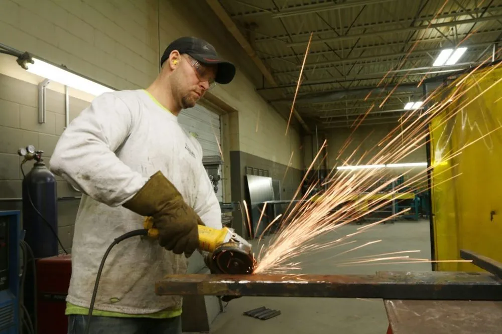 Slide of Thelen Heating & Roofing