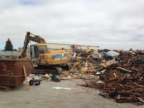 Slide of Think Alves