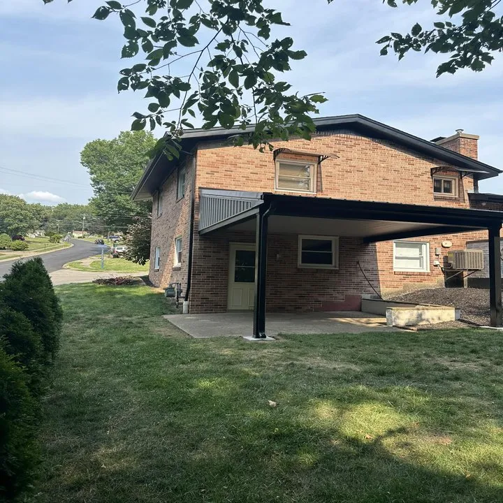 Slide of Thomas & Rossi Construction