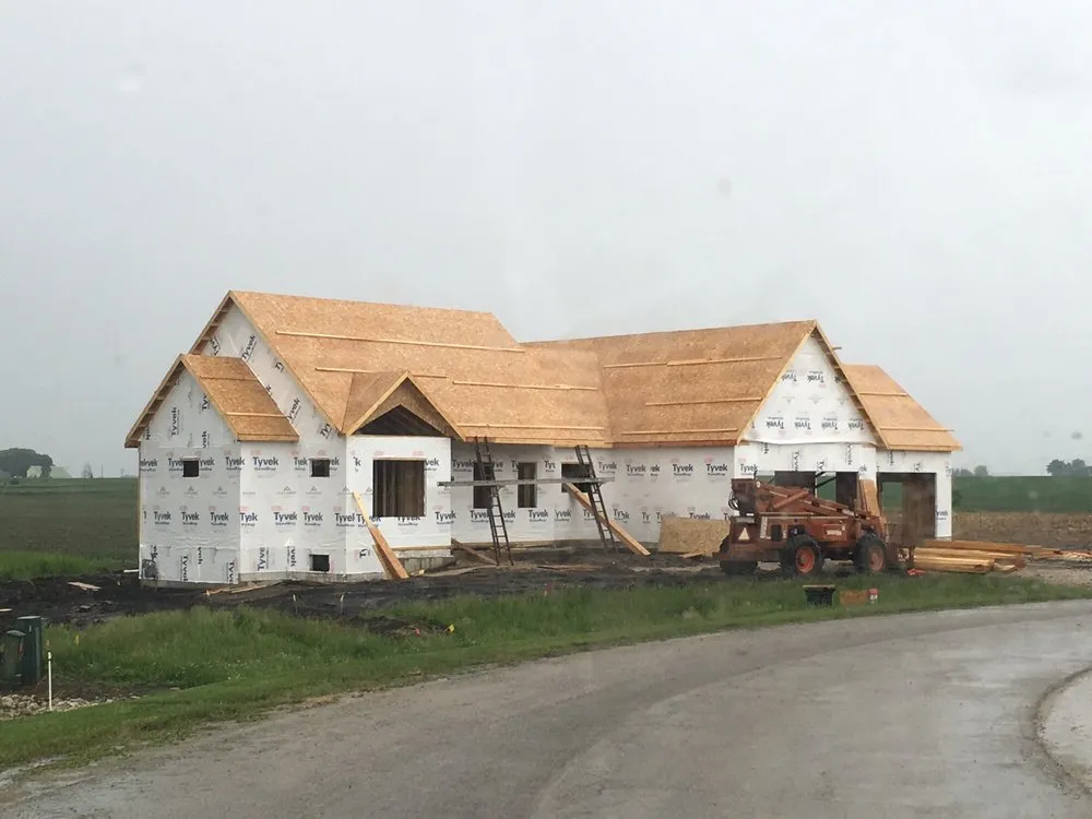 Slide of Thomas Builders