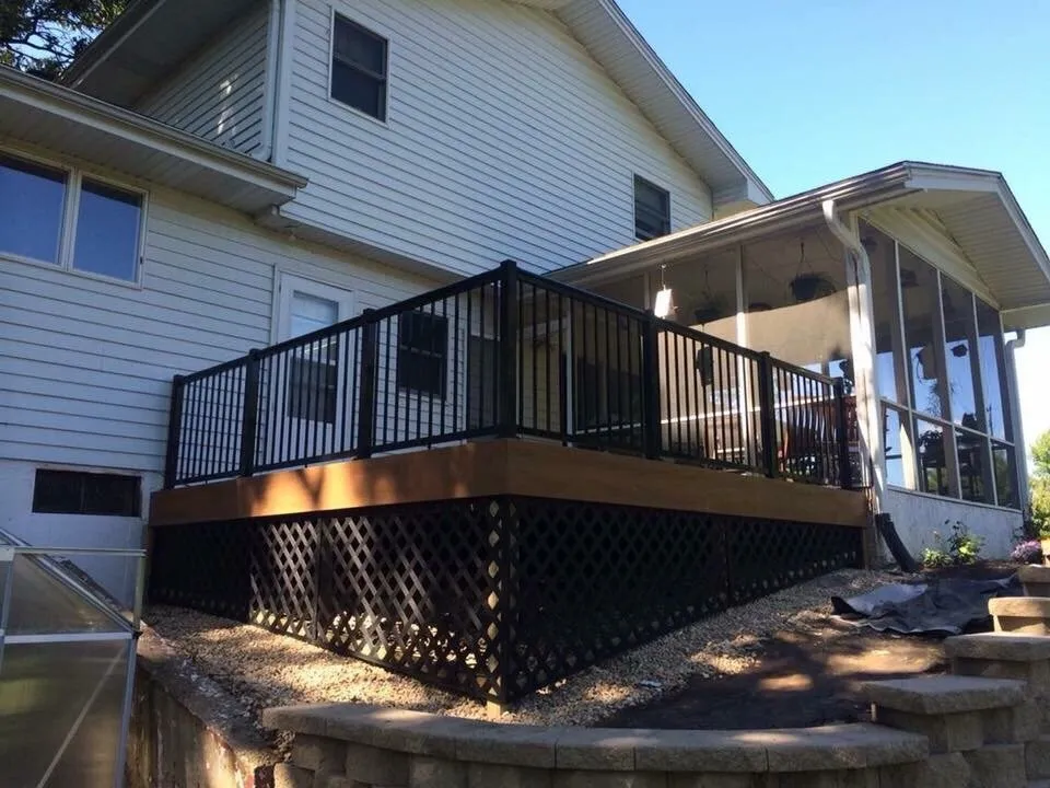 Slide of Thomas Builders