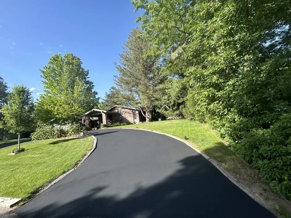 Slide of Thomas Commercial