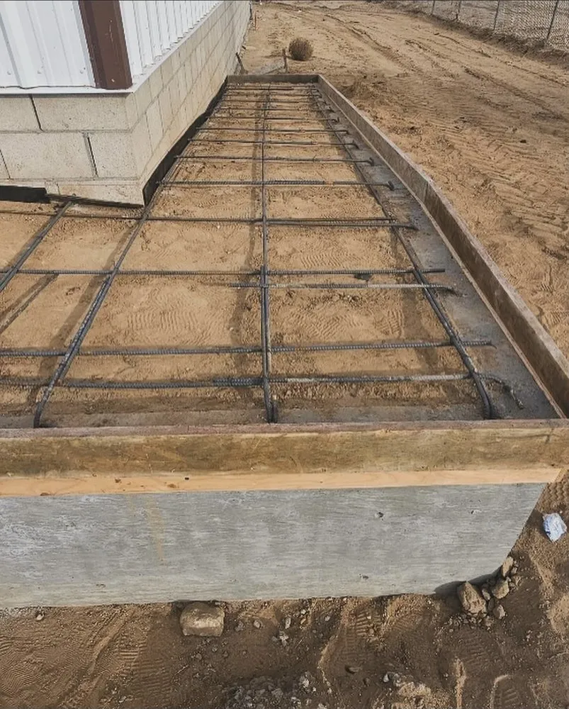 Slide of Thomas Commercial