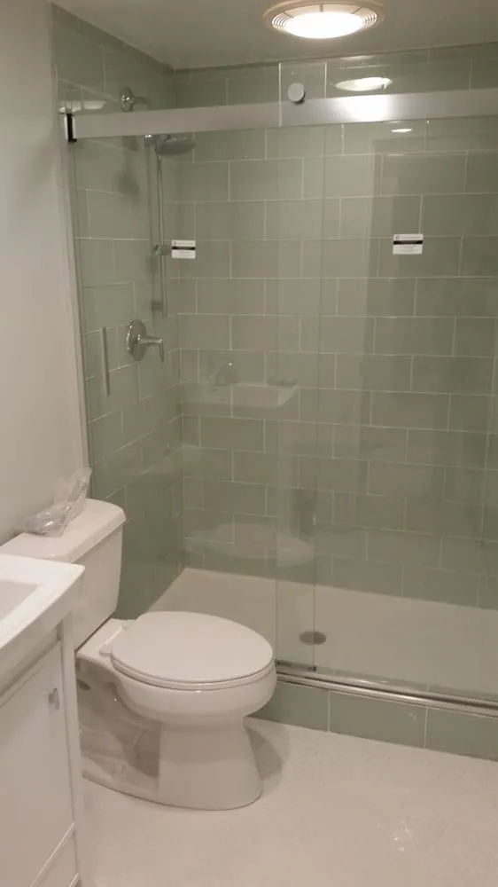 Slide of Thomas Construction