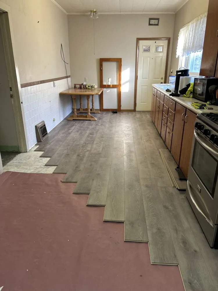 Slide of Thomas Construction