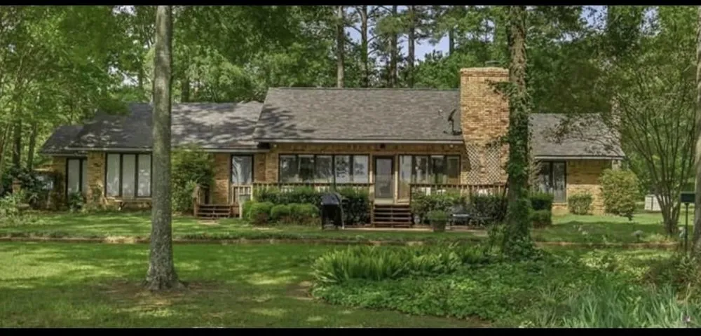 Trusted storm damage roof repair in Keatchie, LA - Thomas Custom Construction
