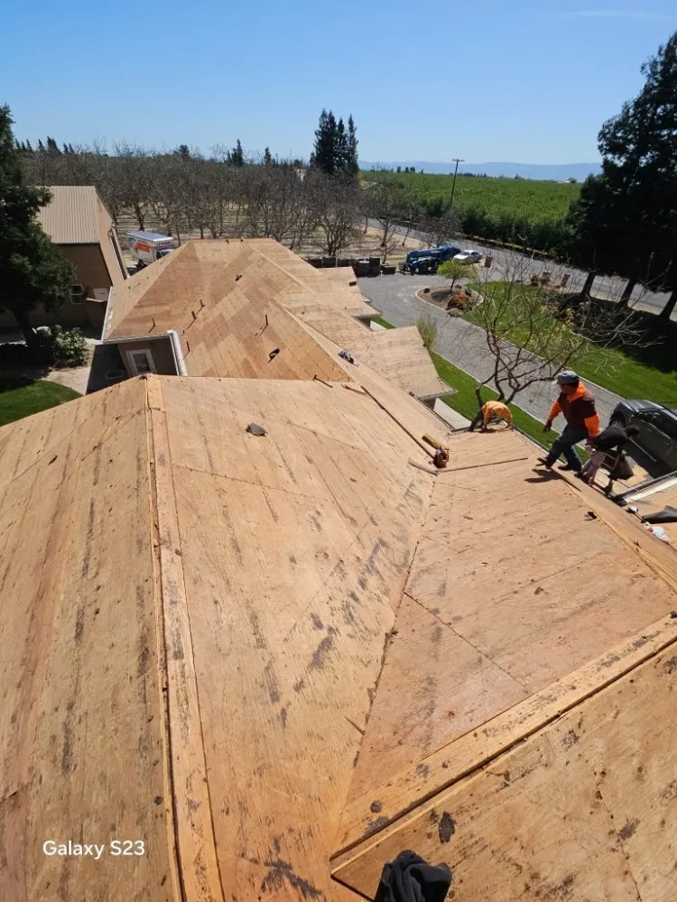 Slide of Thomas Ford Roofing