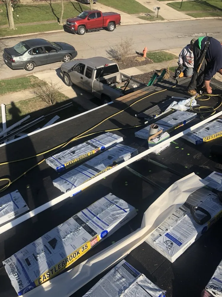 Slide of Thomas-Maci Construction