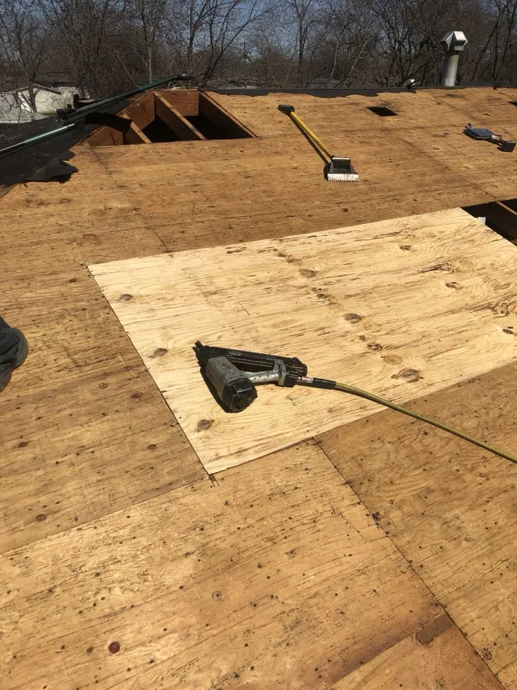 Slide of Thomas-Maci Construction