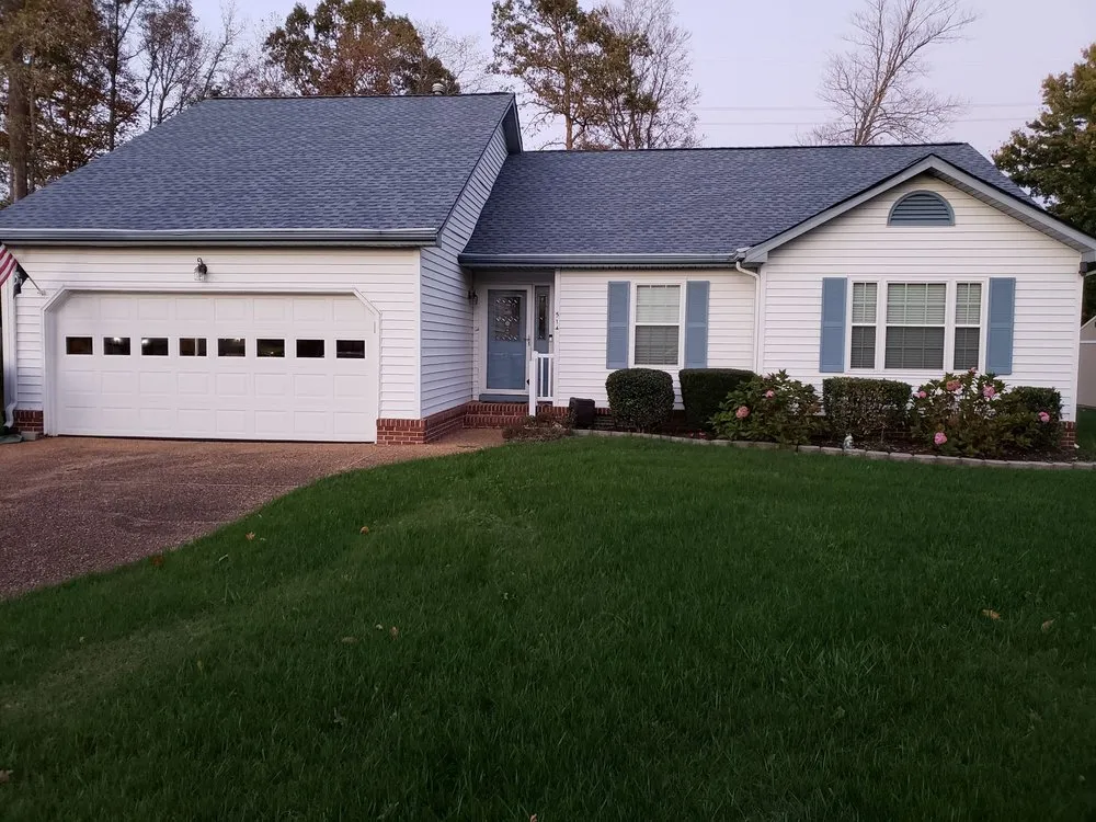 Local roof inspection experts serving Yorktown, VA - Thomas Roofing & Supply