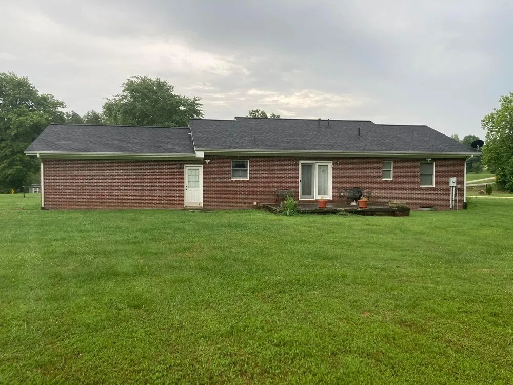 Slide of Thomas Roofing And Contracting