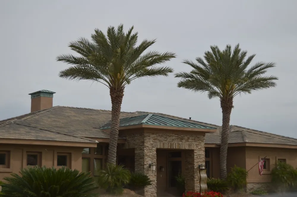 Slide of Thomas Roofing