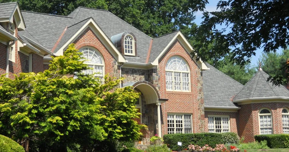 Slide of Thomas Roofing