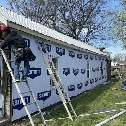 Slide of Thompson Construction & Remodel