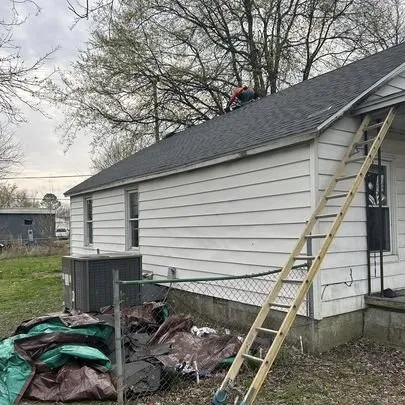 Slide of Thompson Construction & Remodel