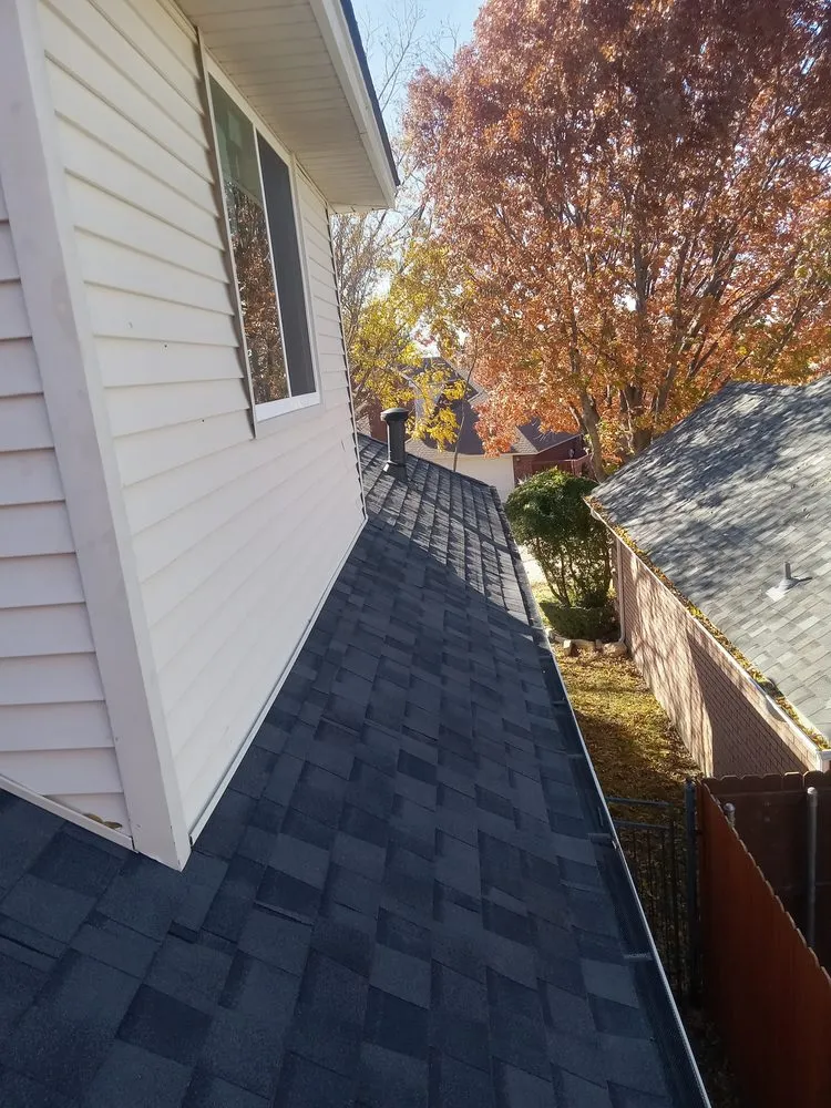 Slide of Thompson Professional Roofing & Construction