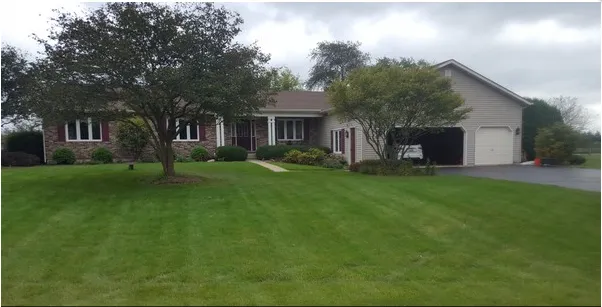 Slide of Thompson Roofing