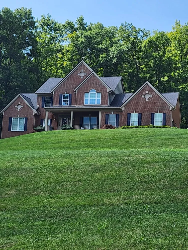 Slide of Thompson Roofing