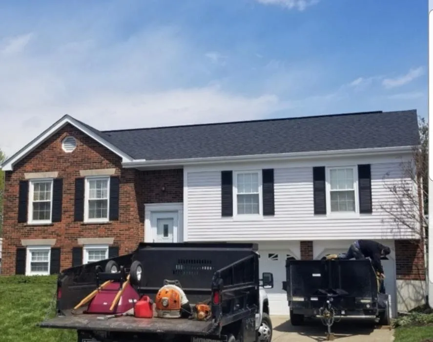 Slide of Thompson Roofing