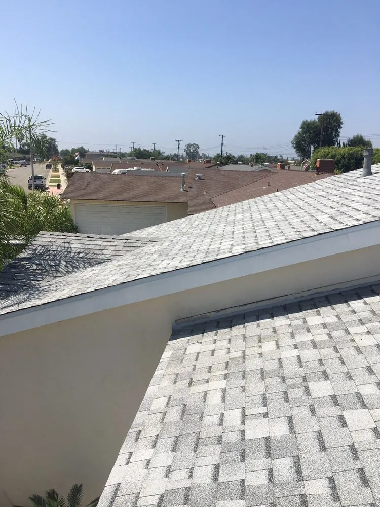 Slide of Thompson Roofing