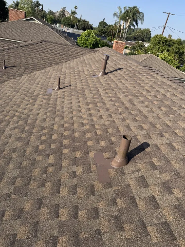 Slide of Thompson Roofing