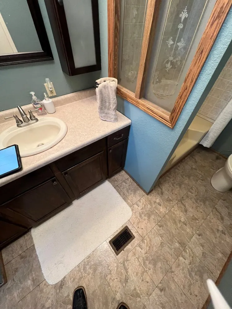 Slide of Thompson's Home Improvement