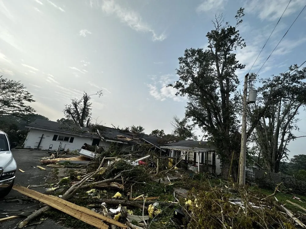 Slide of Thoroughbred Roofing & Home Design