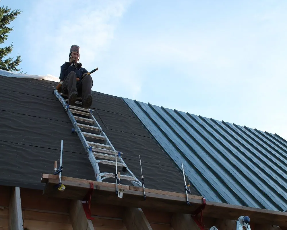 Slide of Thousands Oaks Best Roofing