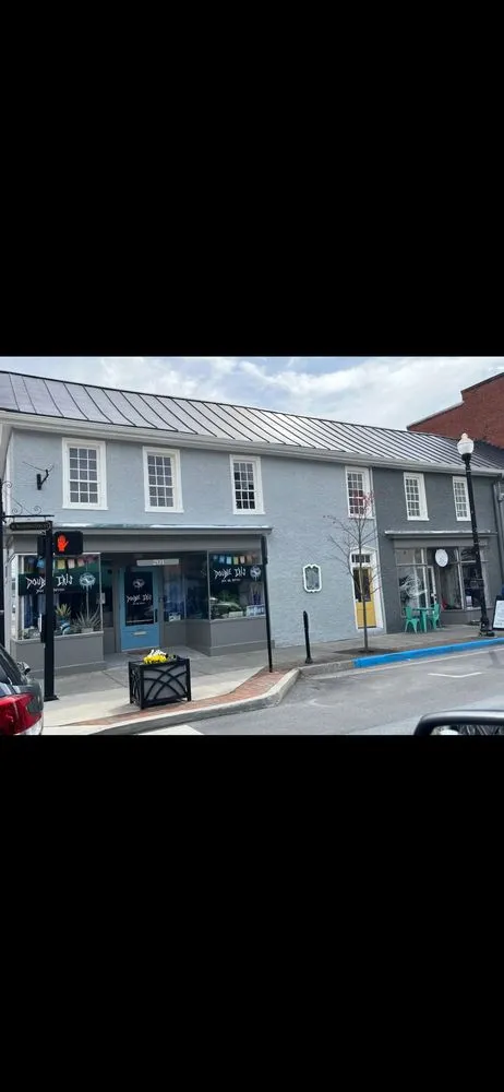 Slide of Threadgill Professional Roofing