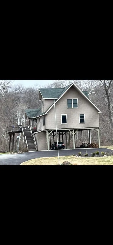 Slide of Threadgill Professional Roofing