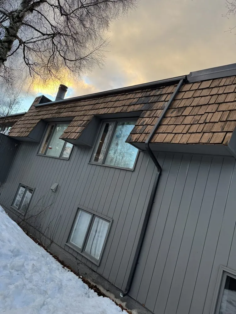 Slide of Three Nails Services