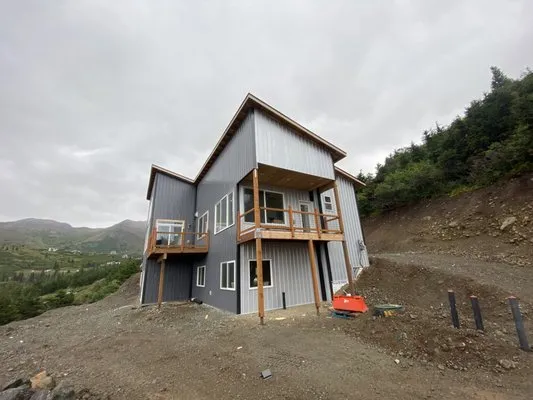 Three Nails Services Logo