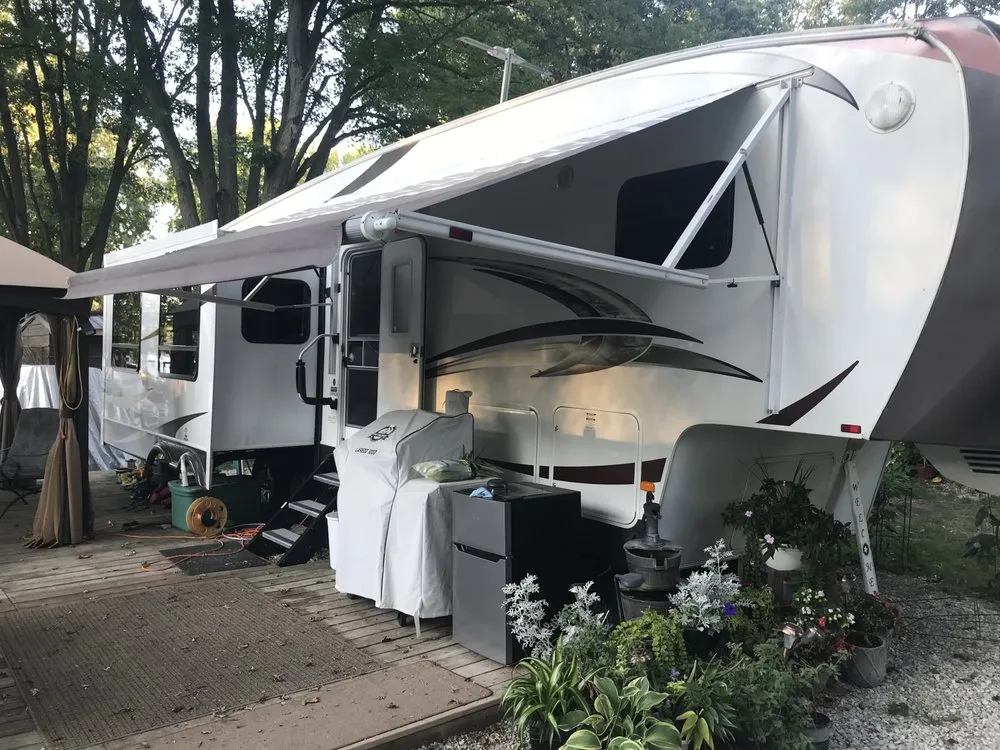 Slide of Threeguys Rv Repair