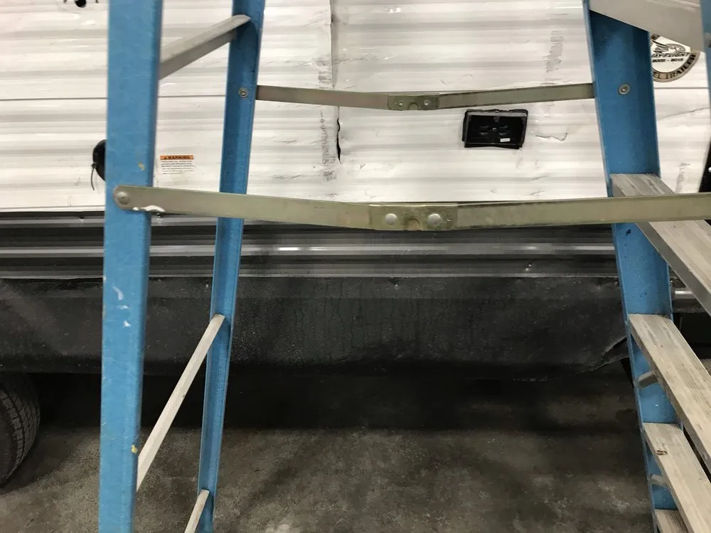 Slide of Threeguys Rv Repair