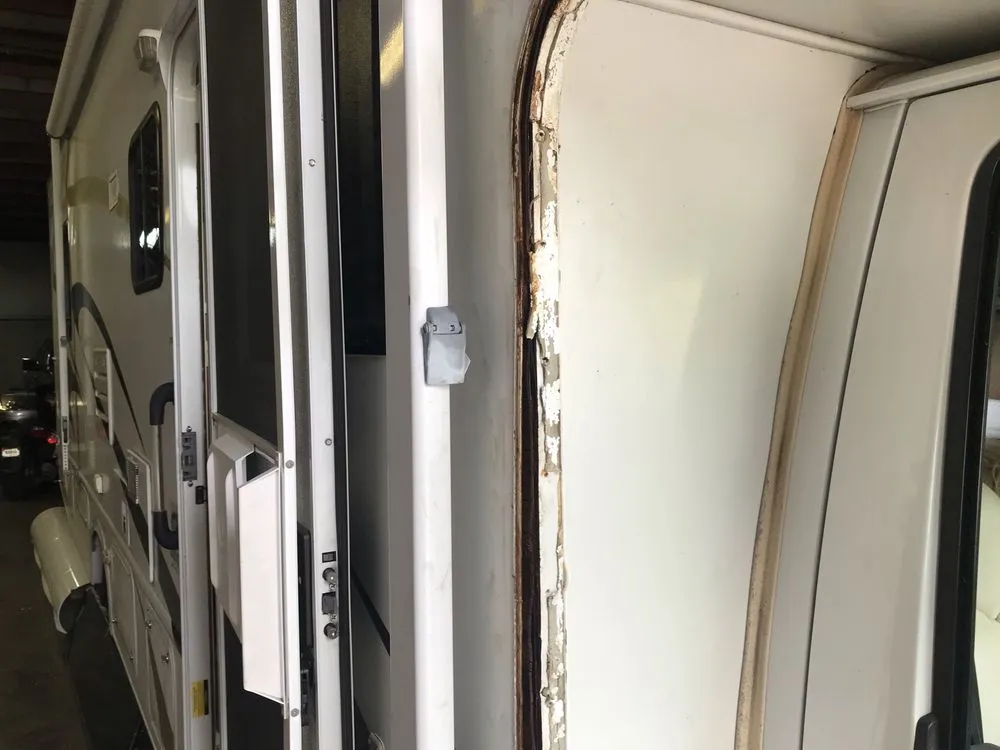 Slide of Threeguys Rv Repair