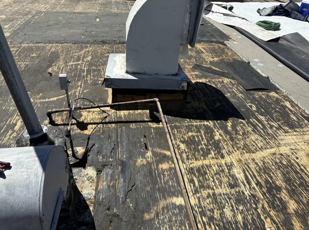 Slide of Thunder Roofing