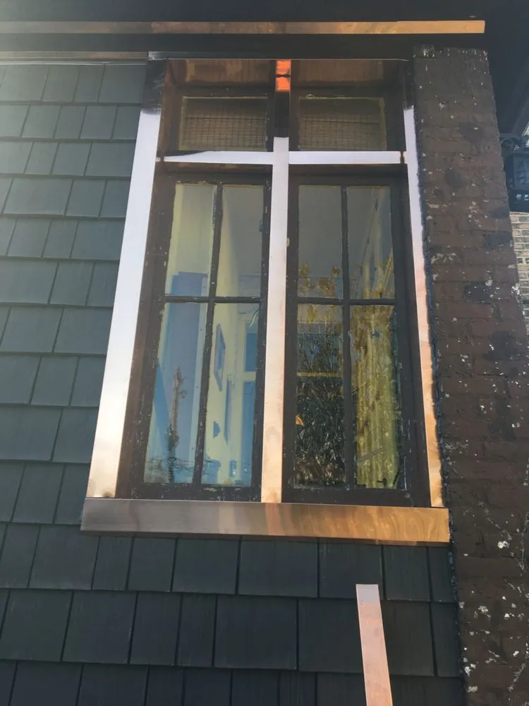 Emergency roof leak repair in St Charles, IL by Thunderbolt Construction
