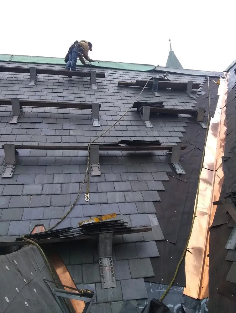 Top-rated metal roofing installation in St Charles, IL by Thunderbolt Construction