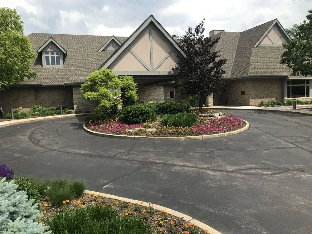 Expert storm damage roof repair experts serving St Charles, IL - Thunderbolt Construction