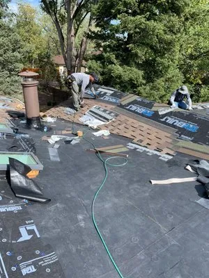 ThunderScape Roofing & Construction Logo