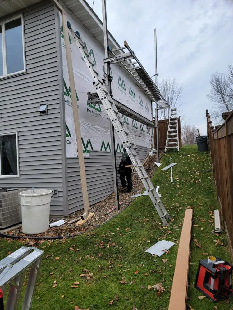 Slide of Thunderstruck Exteriors