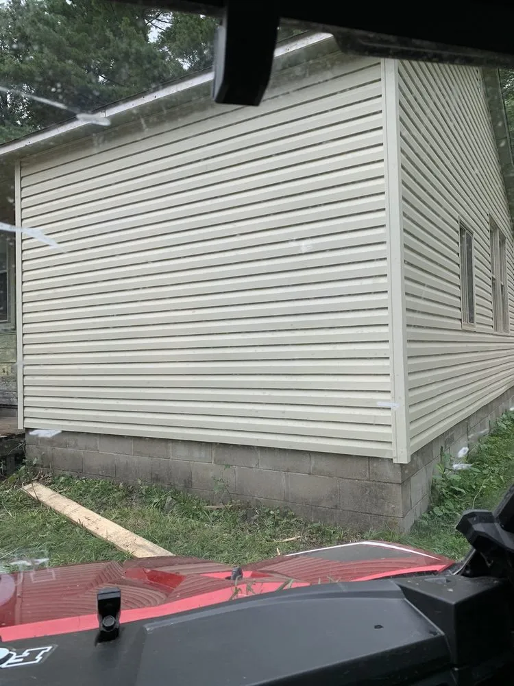 Slide of Thunderstruck Exteriors