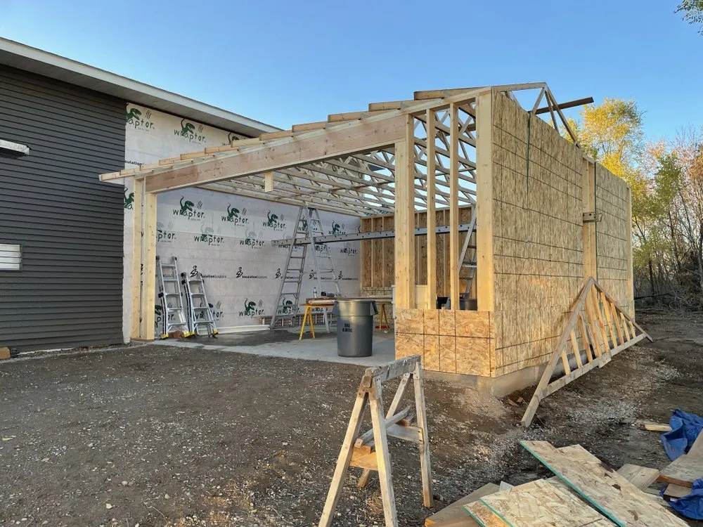 Slide of Thunderstruck Exteriors